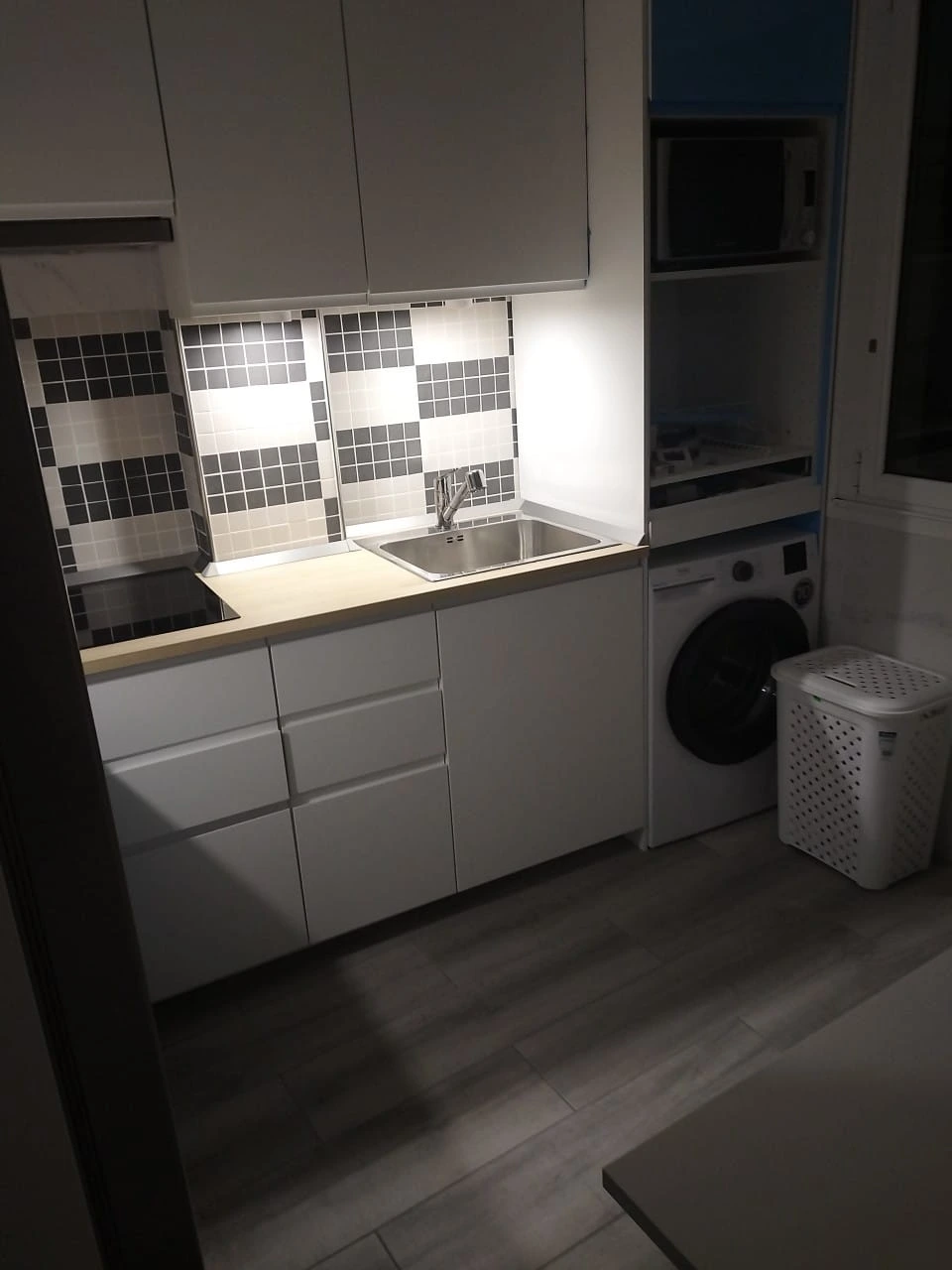 electrodomésticos integrados bajo el mueble en Etxebarri